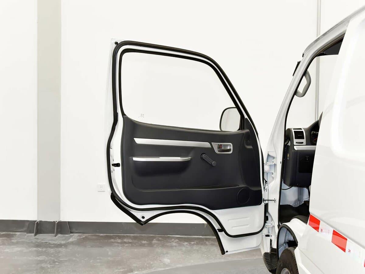 Jinbei Haise V — Qapı