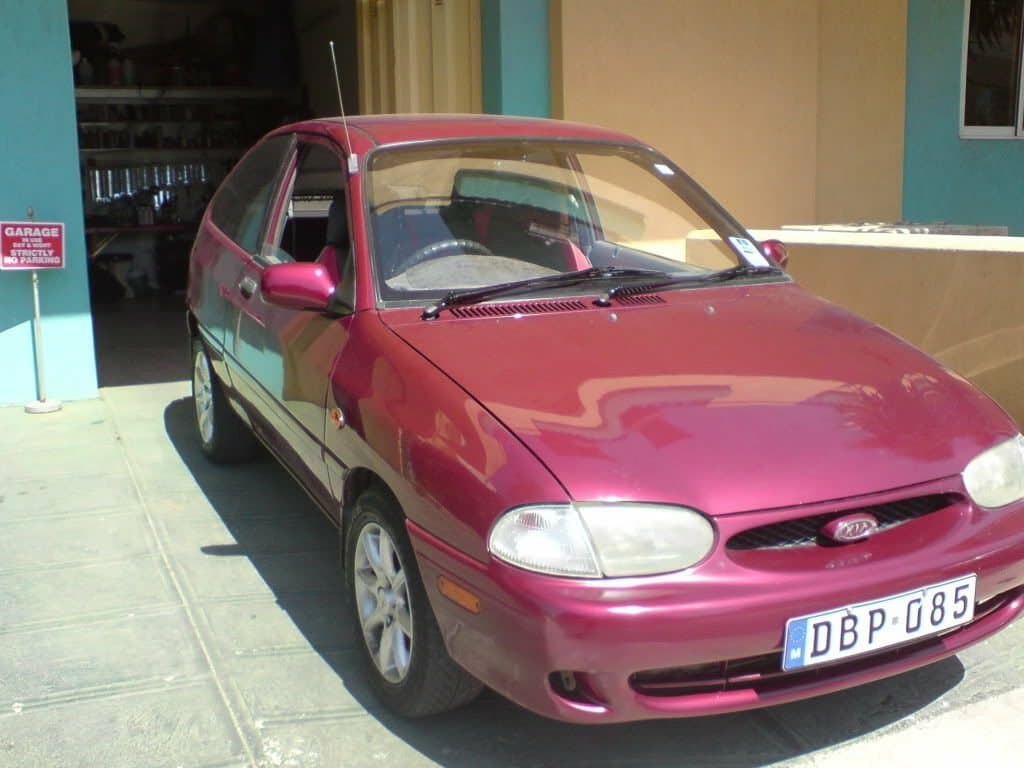 Kia Avella 1994 – 2000 — Əsas şəkil