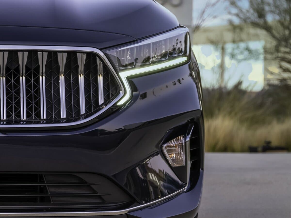Kia Cadenza II Restayling — Fara