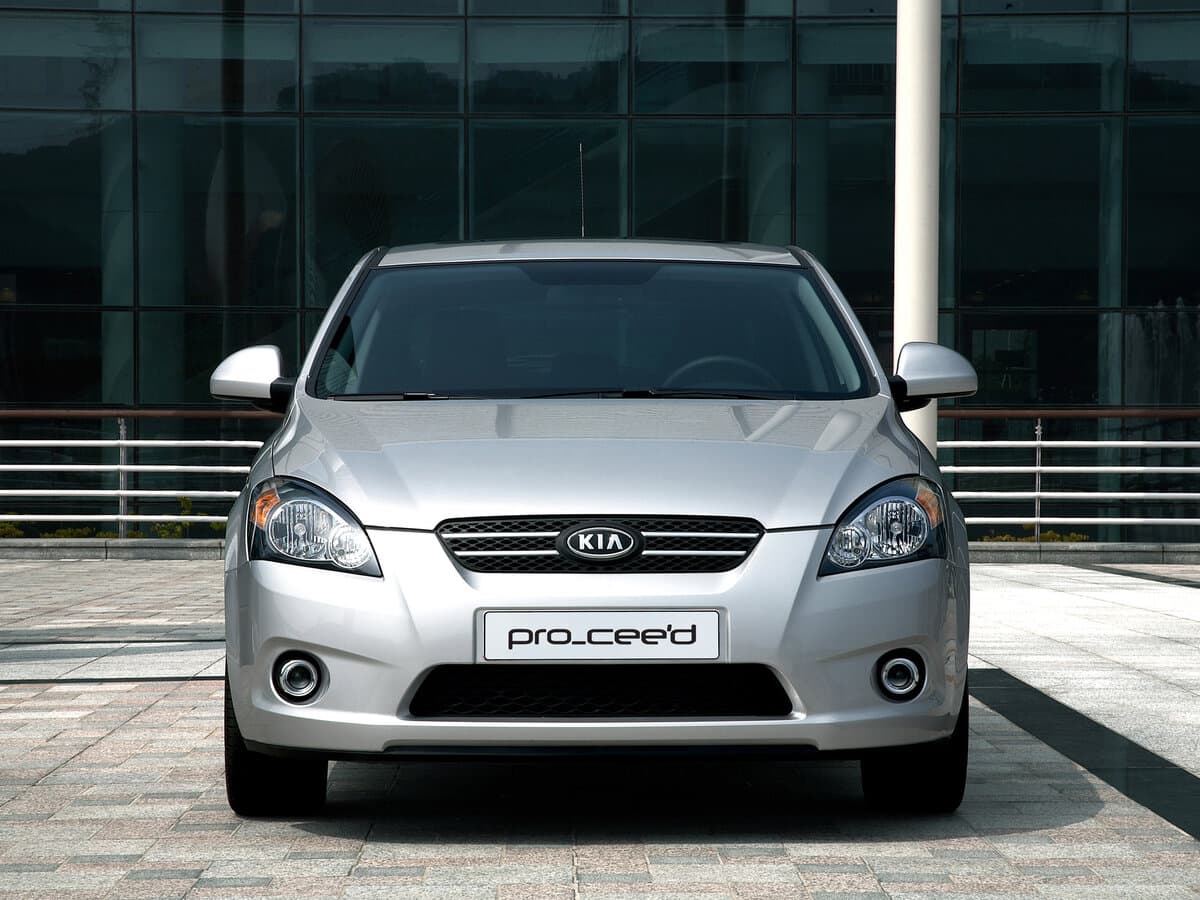 Kia Ceed I — Öndən
