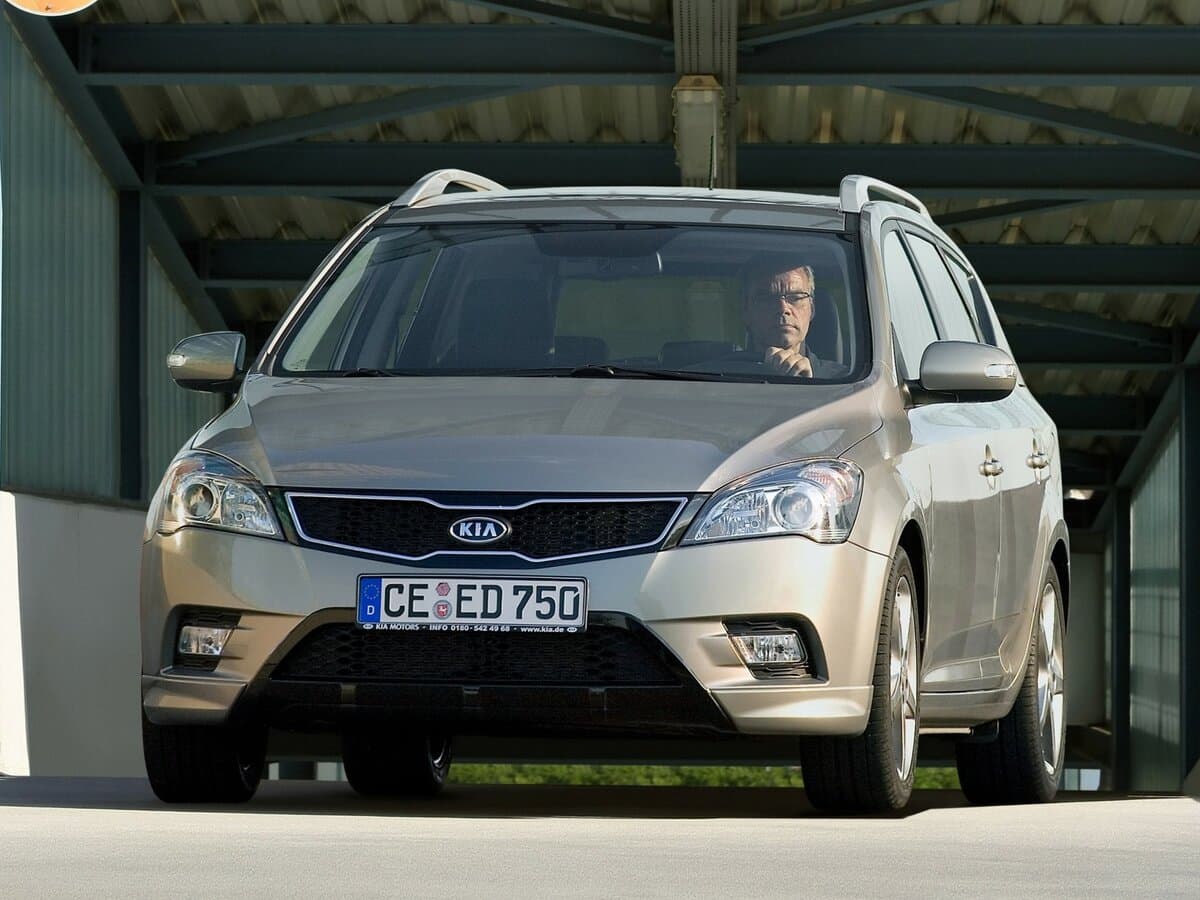 Kia Ceed I Restayling — Öndən