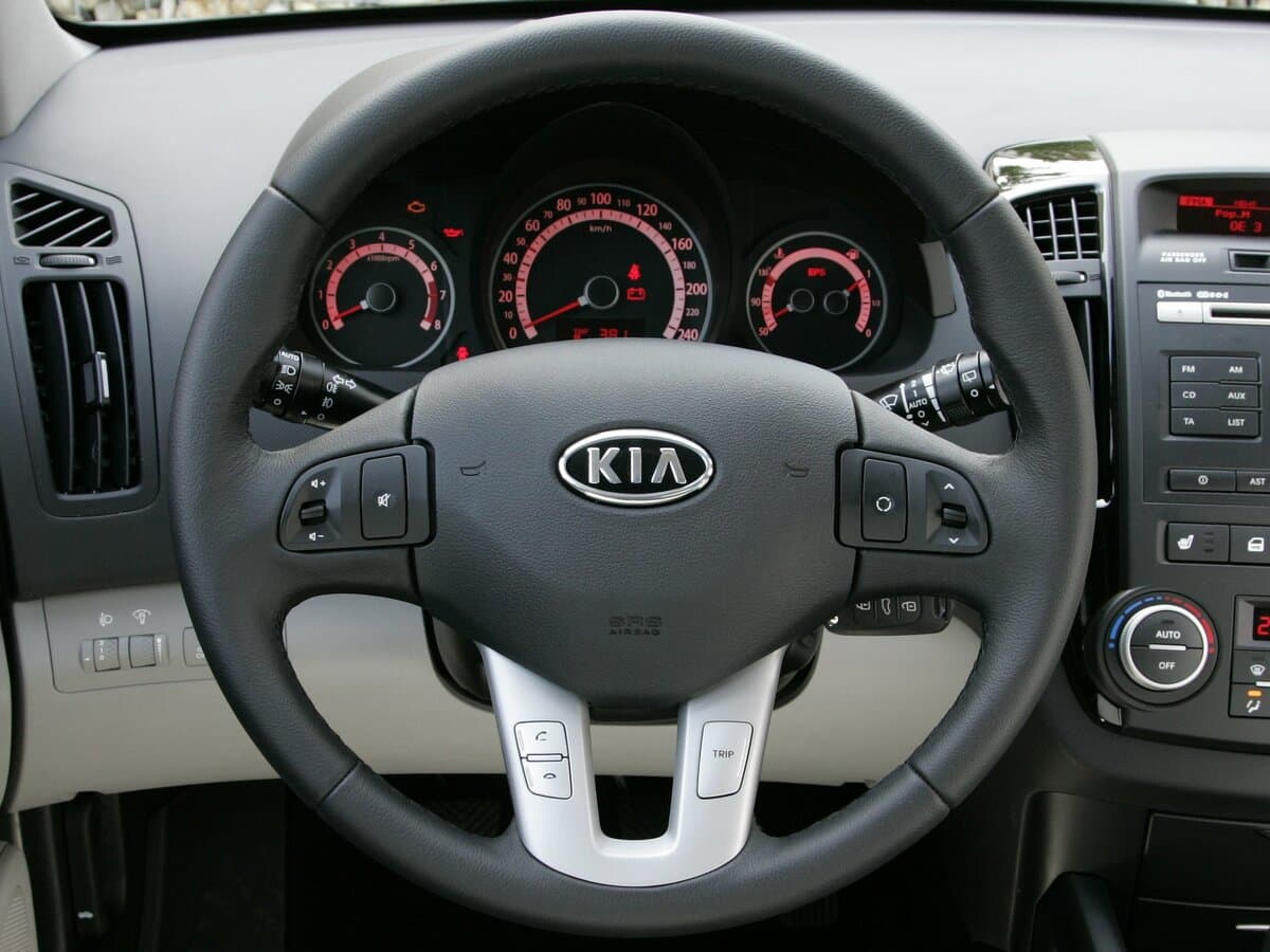 Kia Ceed I Restayling — Sükan