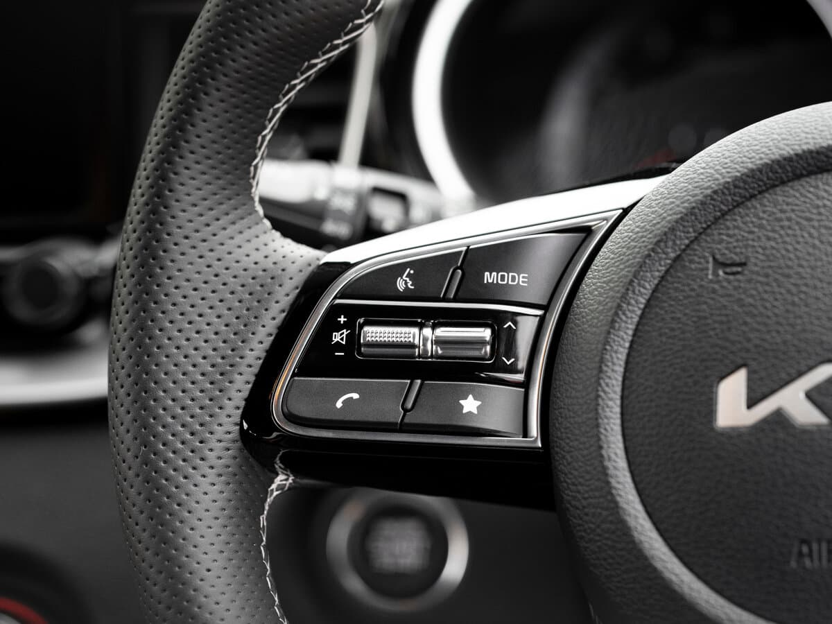 Kia Ceed III Restayling — Salon, öndən