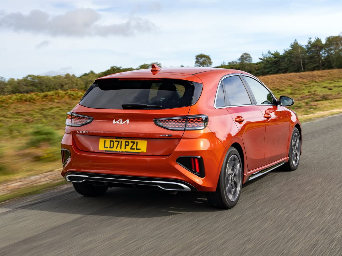 Kia Ceed III Restayling — 3/4 arxadan