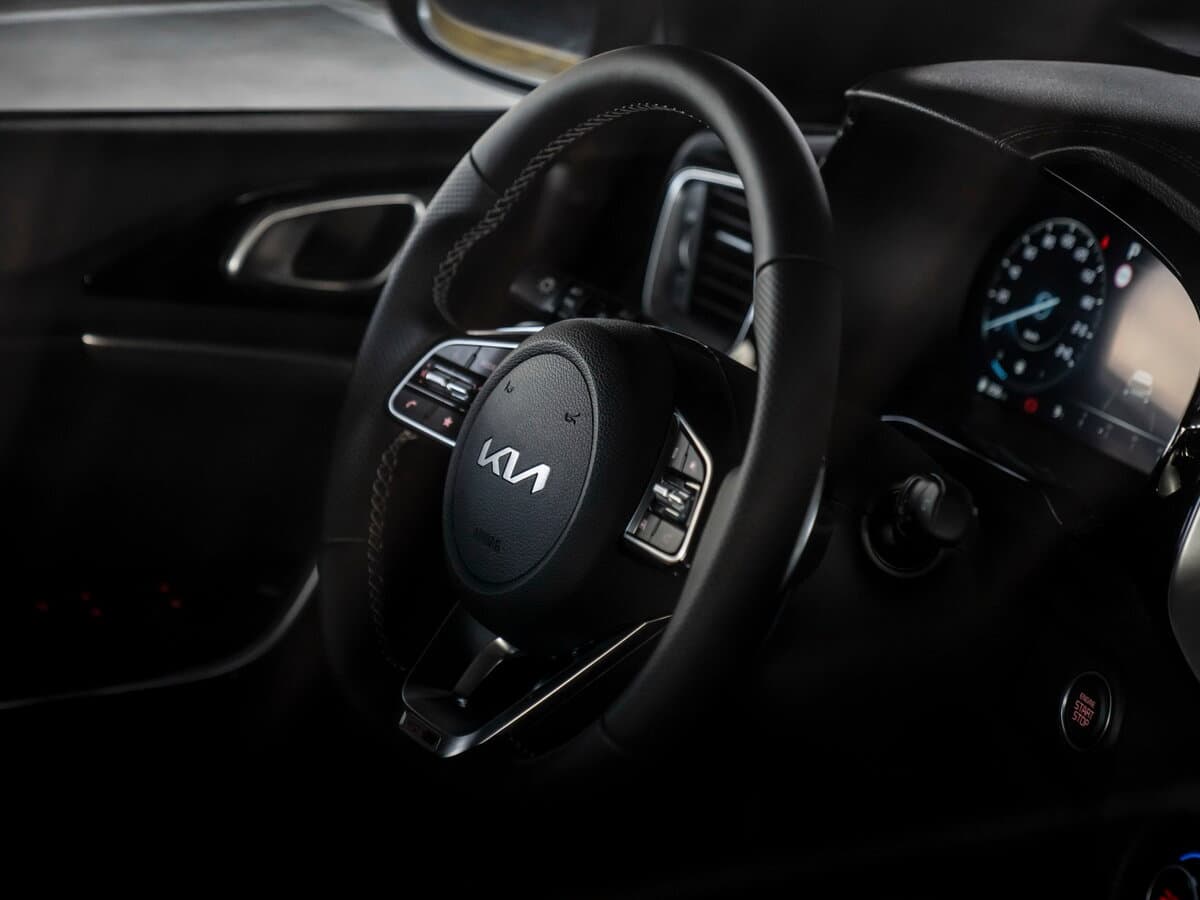 Kia Ceed III Restayling — Sükan