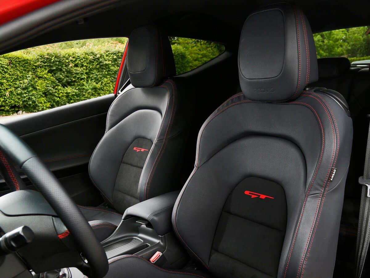 Kia Ceed GT I — Salon, arxadan