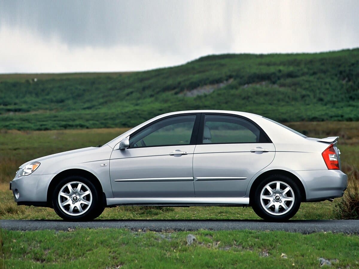 Kia Cerato I Restayling — Yandan