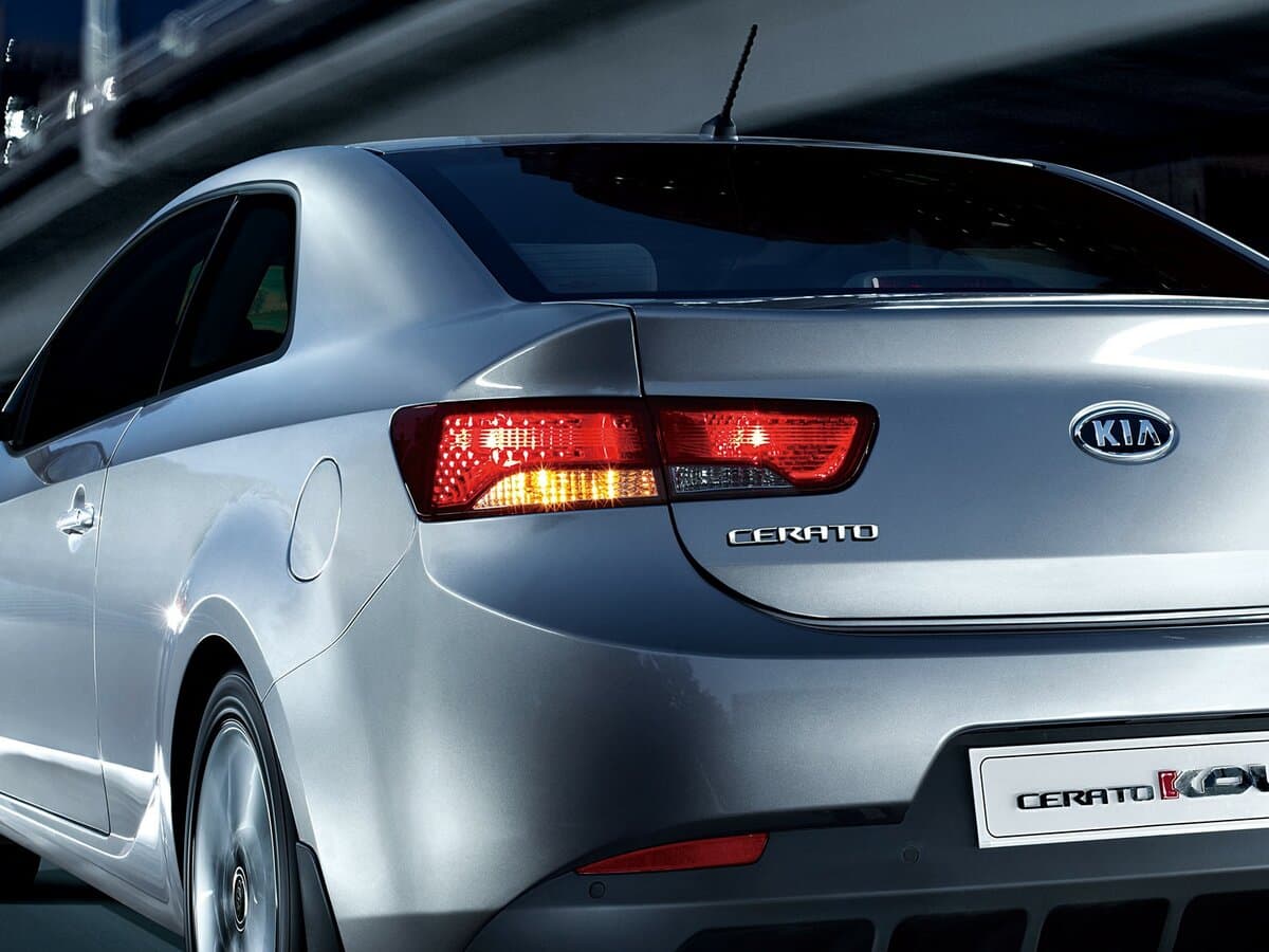 Kia Cerato II — Detal