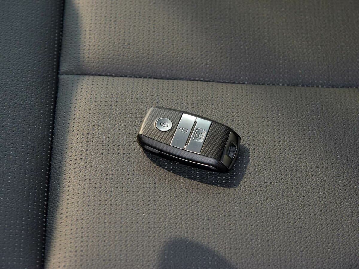 Kia KX7 2017 – 2021 — Salon, arxadan