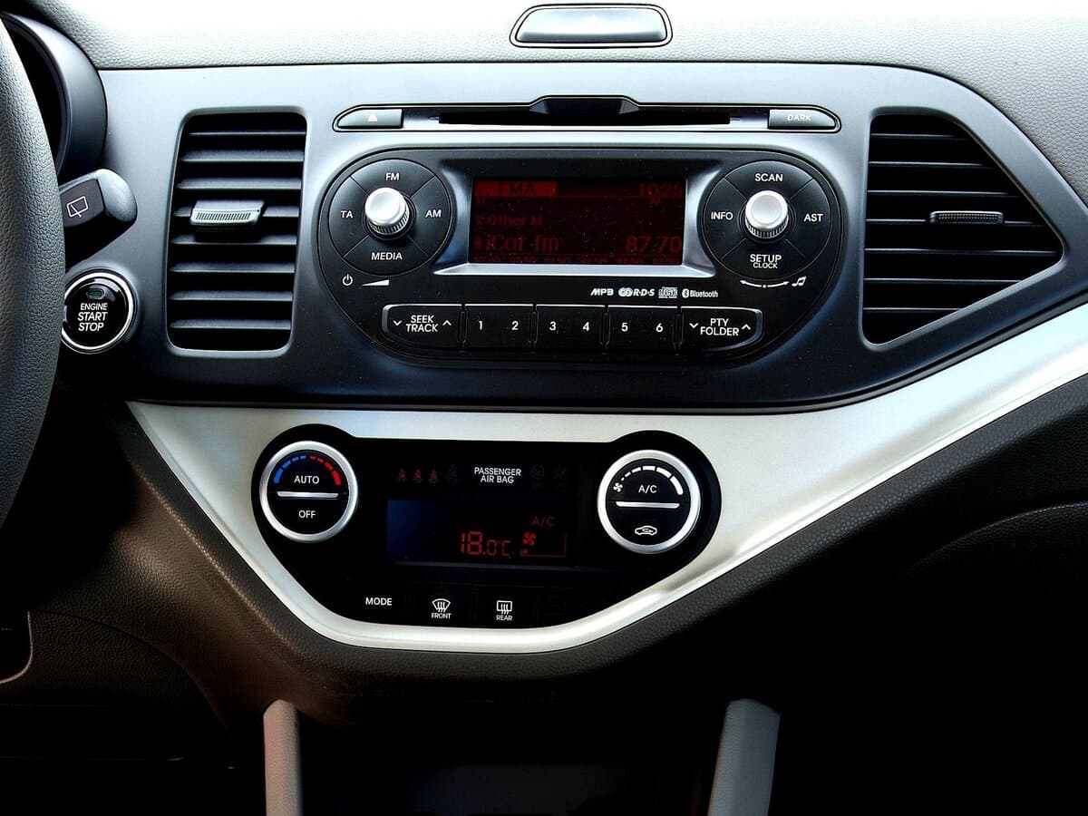 Kia Picanto II — Salon, öndən