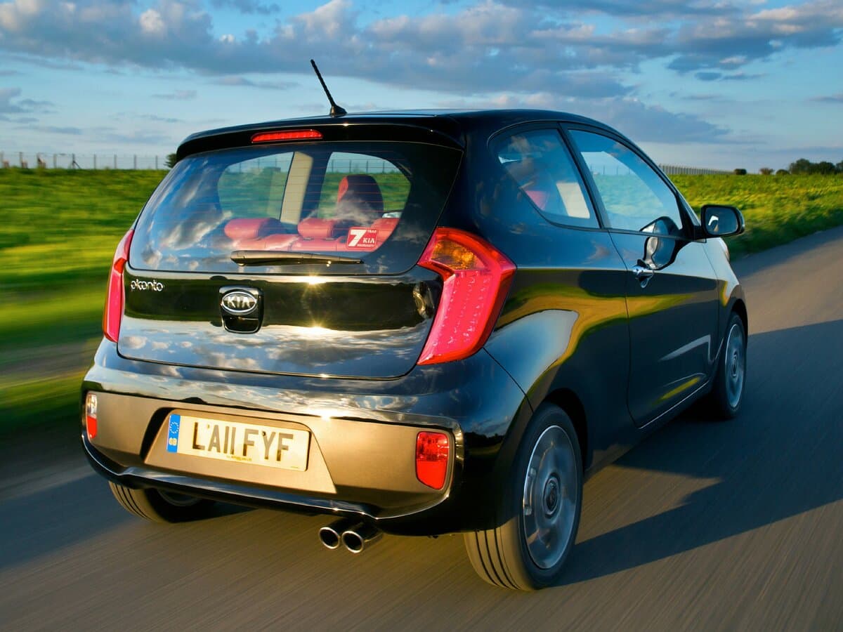 Kia Picanto II — 3/4 arxadan