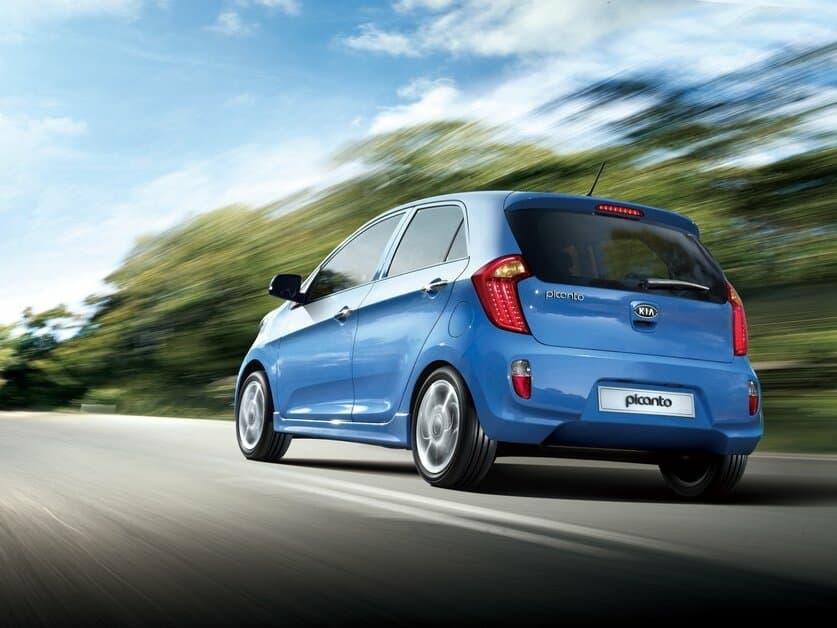 Kia Picanto II — 3/4 arxadan