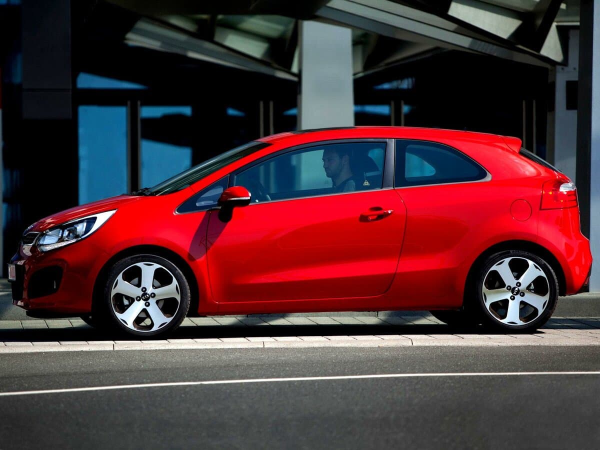 Kia Pride III — Yandan