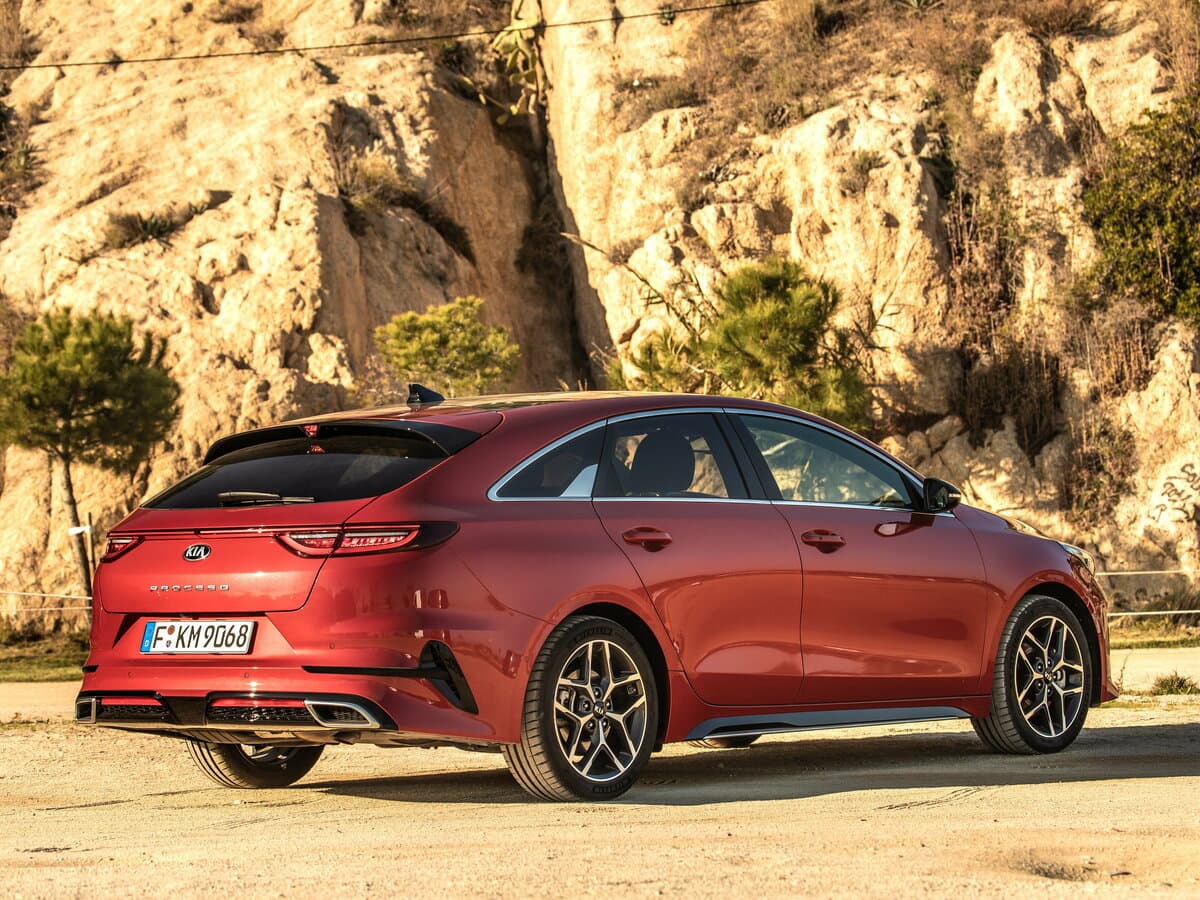 Kia Proceed I — 3/4 arxadan