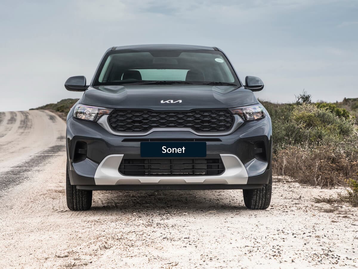 Kia Sonet I — Öndən
