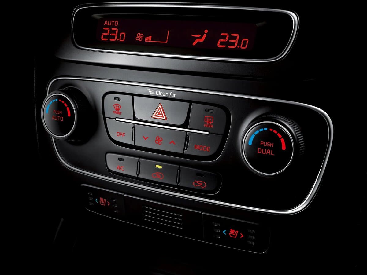 Kia Sorento II Restayling — Salon, arxadan