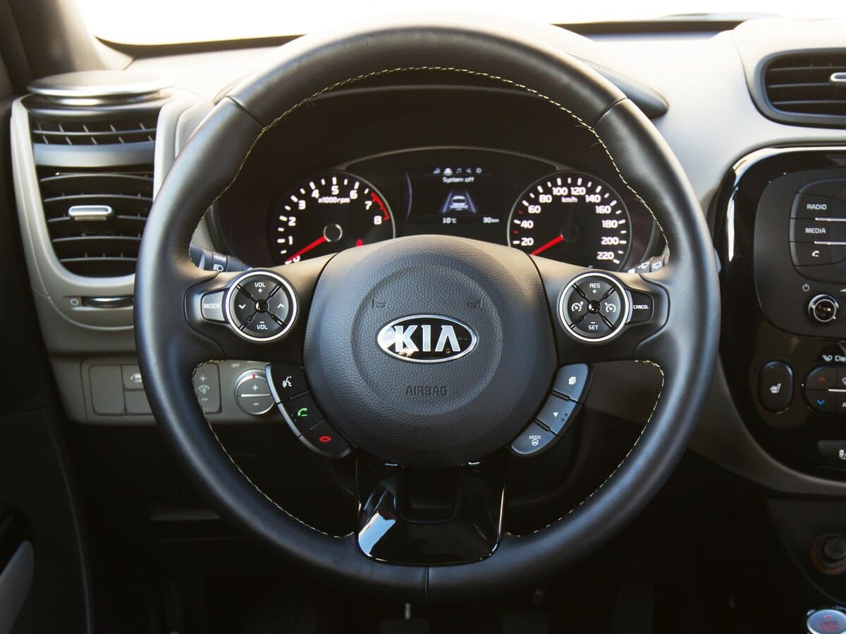 Kia Soul II — Sükan