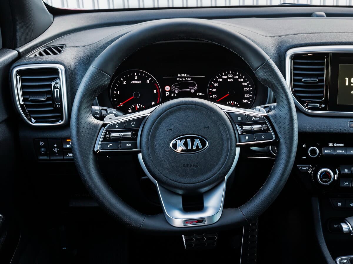 Kia Sportage IV Restayling — Sükan