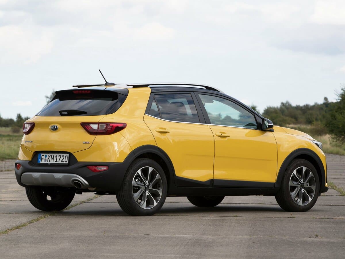 Kia Stonic I — 3/4 arxadan