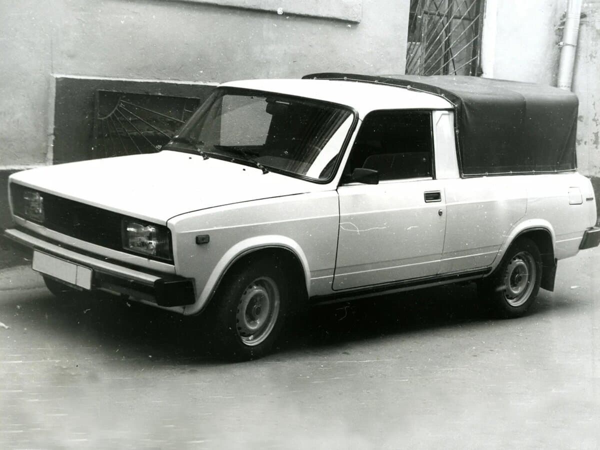 Lada (Vaz) 2104 1984 – 2012 — Əsas şəkil