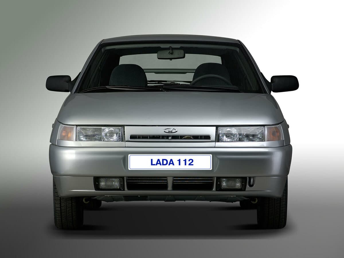 Lada (Vaz) 2112 1998 – 2009 — Öndən