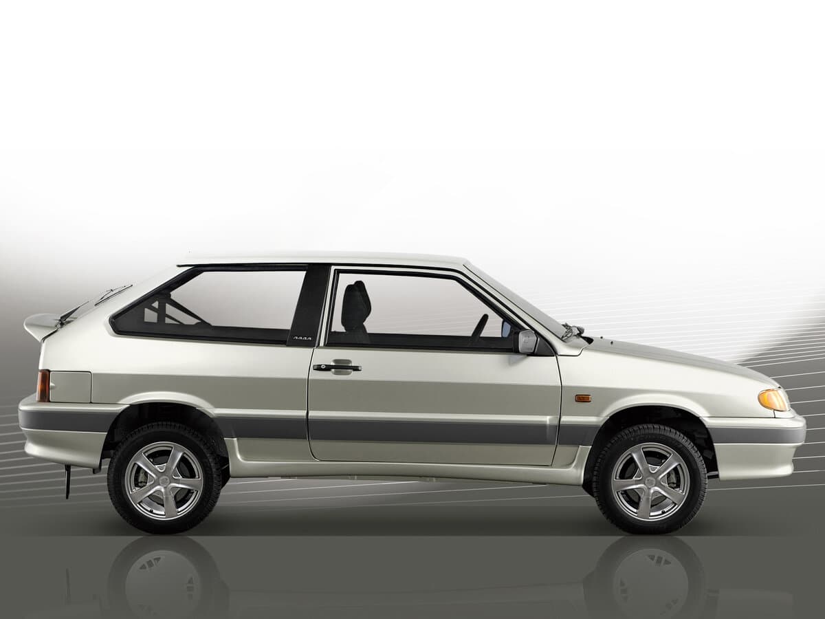 Lada (Vaz) 2113 2004 – 2013 — Yandan
