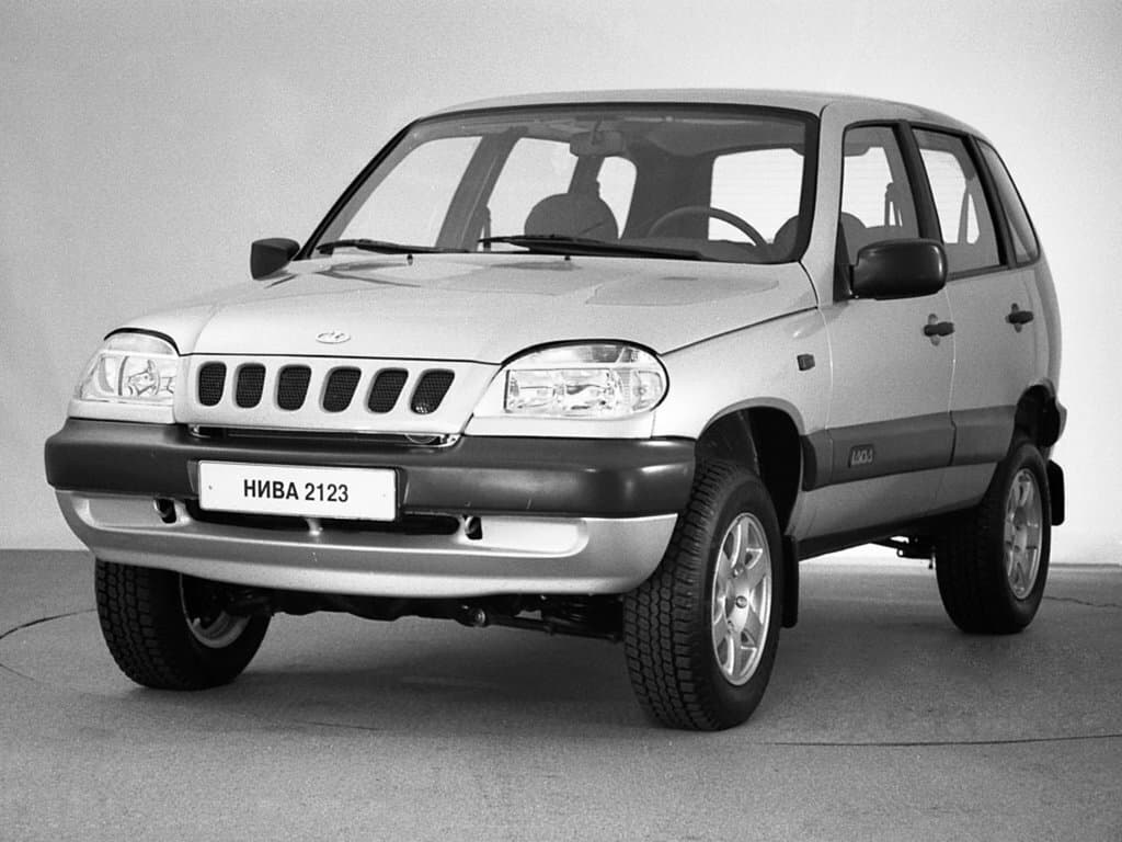 Lada (Vaz) 2123 1998 – 2002 — öndən görünüş