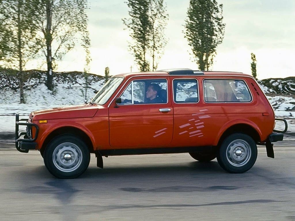 Lada (Vaz) 2129 1992 – 1996 — Yandan