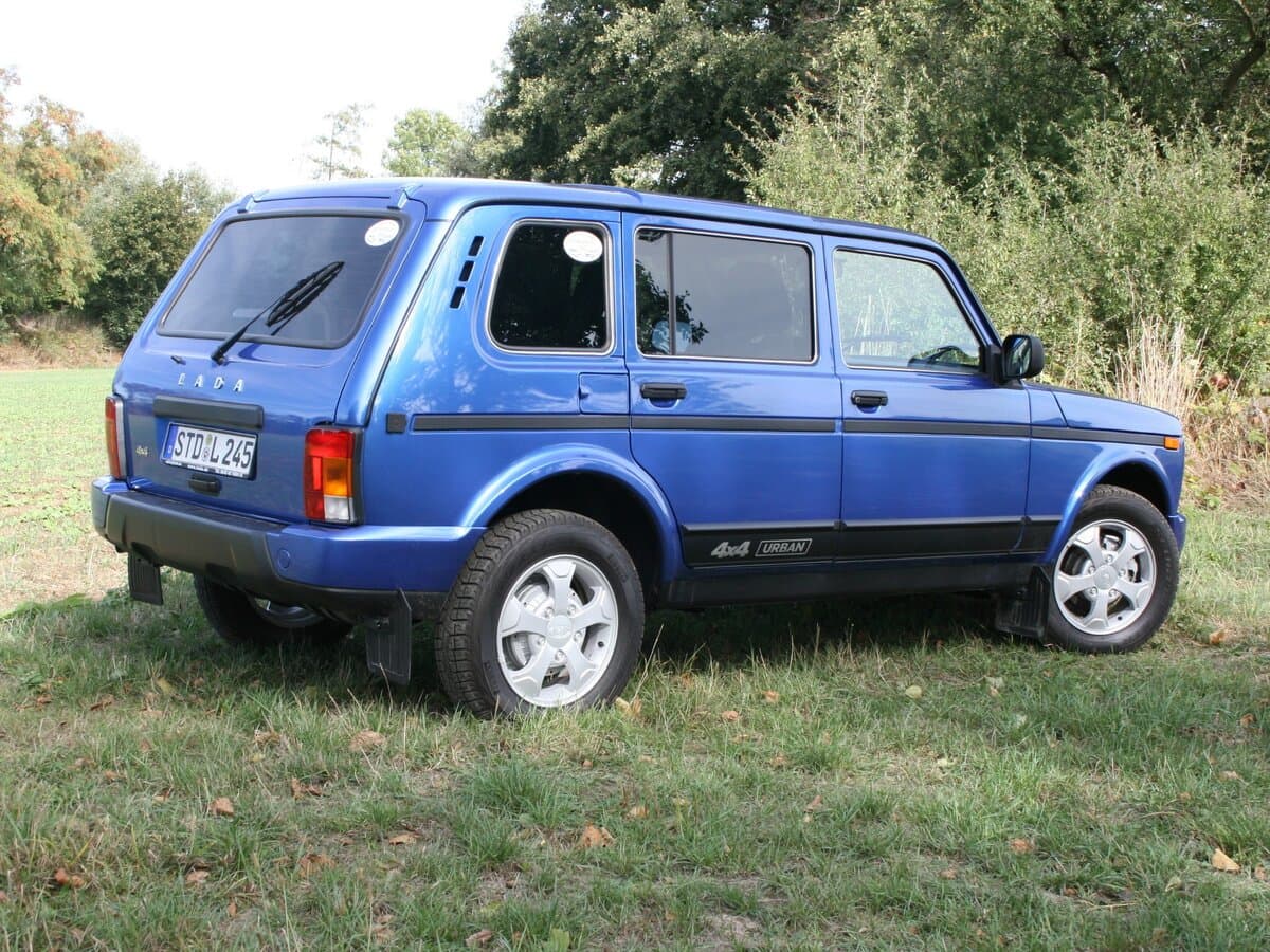 Lada (Vaz) 2131 (4x4) I — 3/4 arxadan