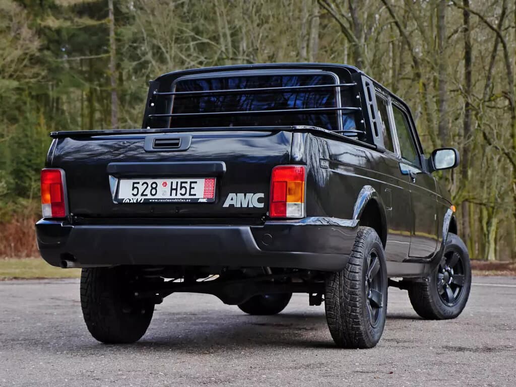 Lada (Vaz) 2329 1995 – 2019 — Arxadan