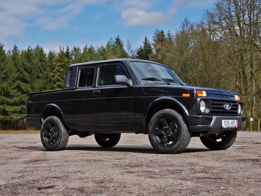 Lada (Vaz) 2329 1995 – 2019 — Yandan