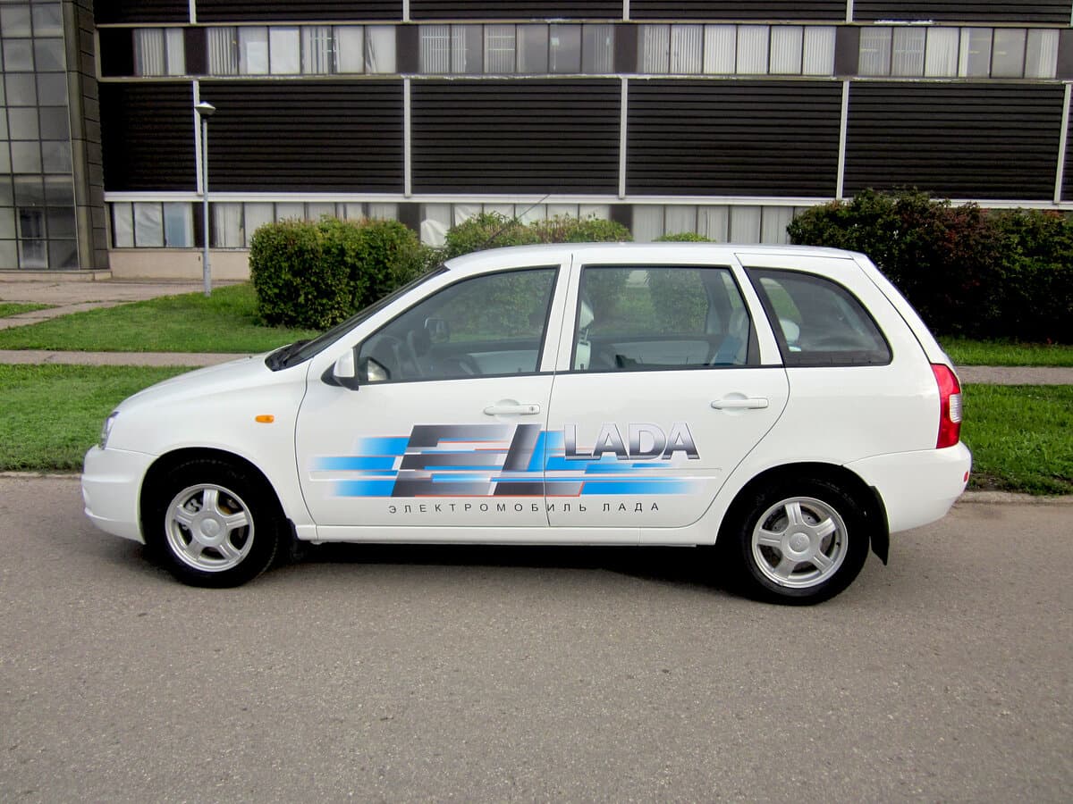 Lada (Vaz) EL Lada 2012 – 2013 — Yandan