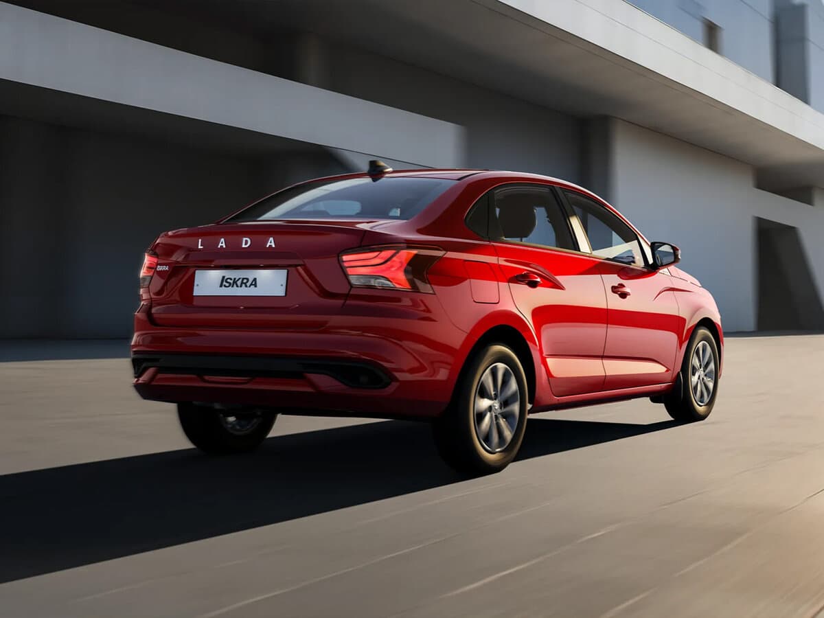 Lada (Vaz) Iskra 2025 – indiyədək — 3/4 arxadan