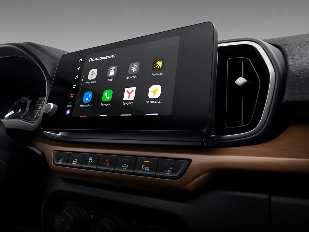 Lada (Vaz) Iskra 2025 – indiyədək — Salon, öndən
