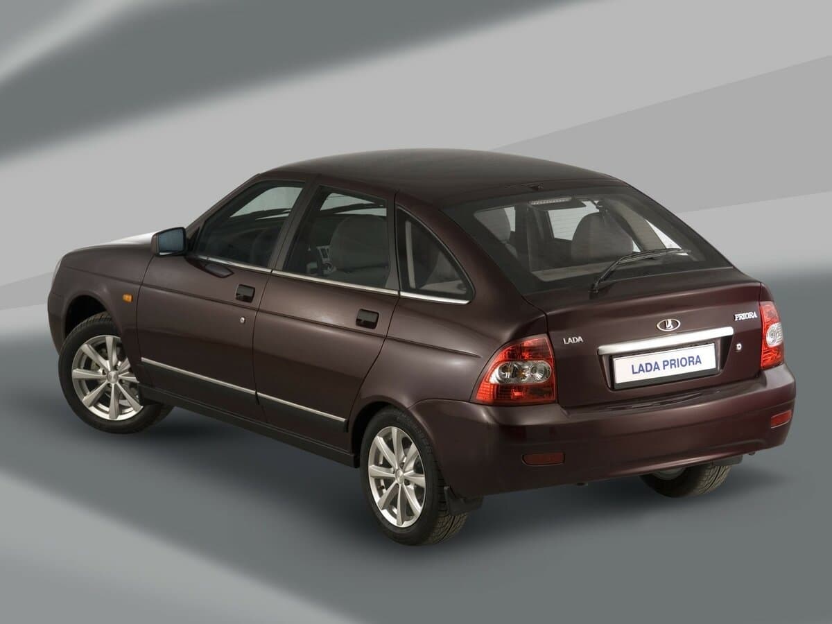 Lada (Vaz) Priora I — 3/4 arxadan