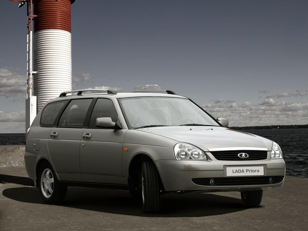 Lada (Vaz) Priora I — Öndən
