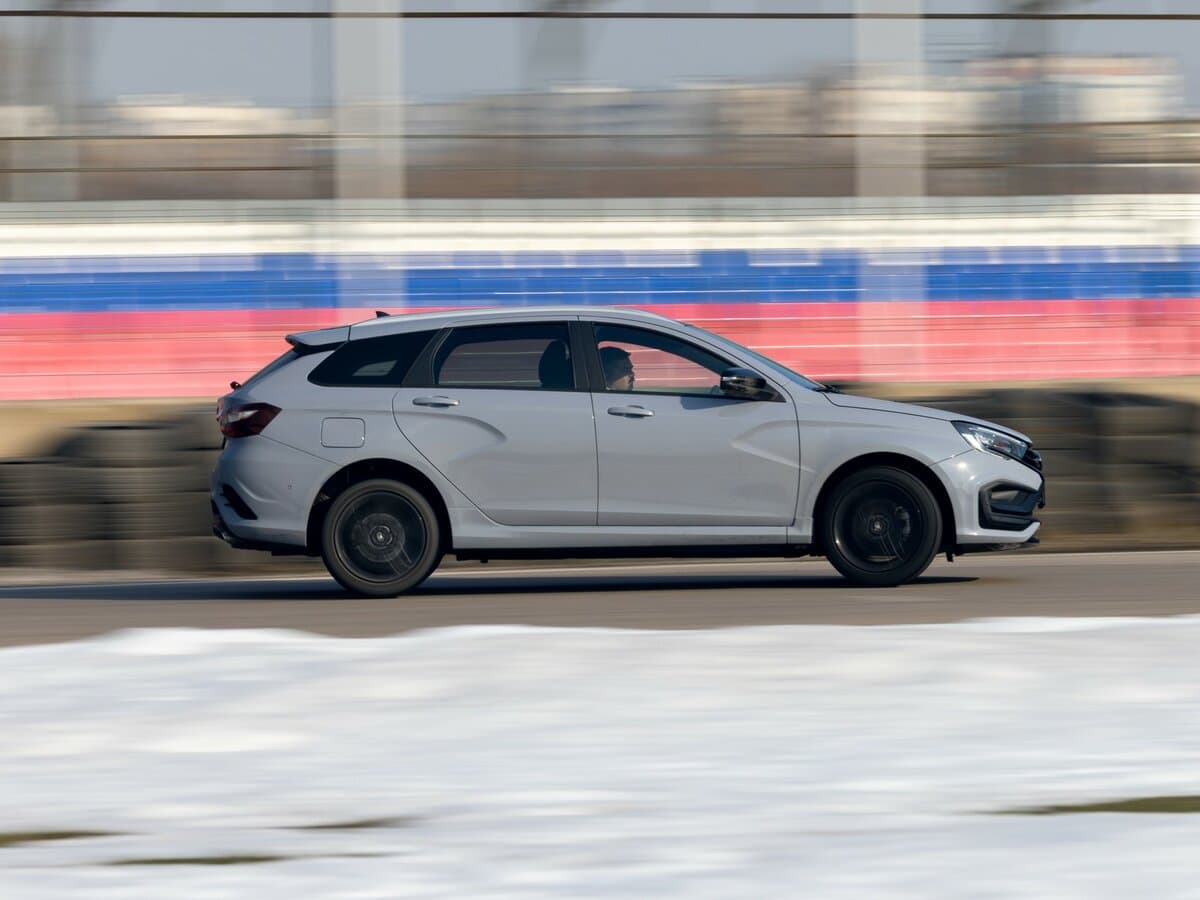 Lada (Vaz) Vesta I Restayling (NG) — Yandan
