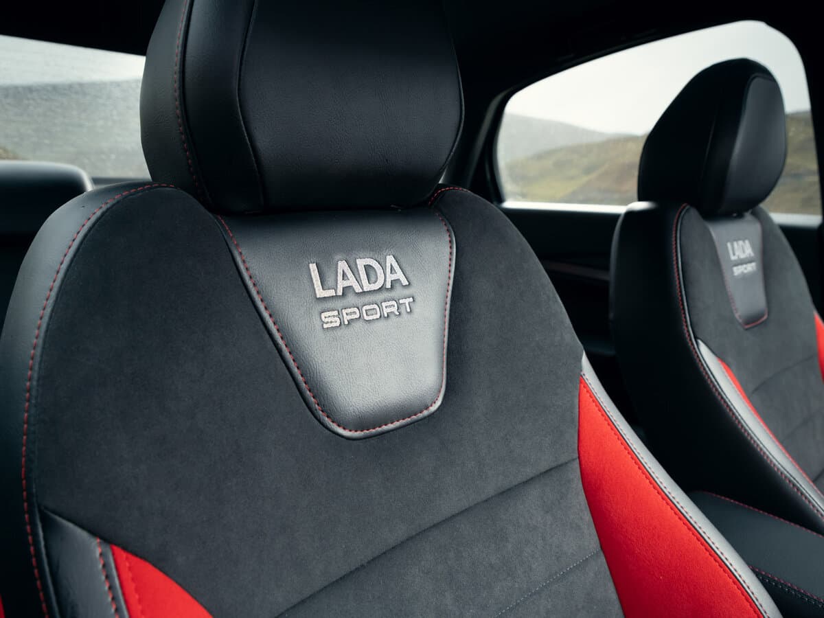 Lada (Vaz) Vesta I Restayling (NG) — Salon, öndən