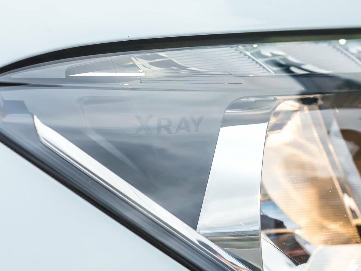 Lada (Vaz) XRAY I — Salon, öndən