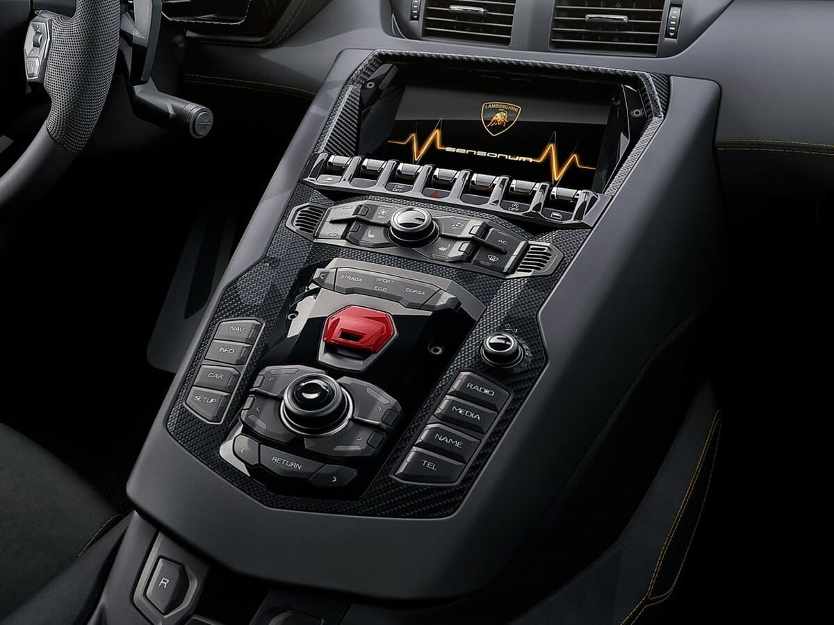 Lamborghini Aventador I Restayling — Salon, öndən