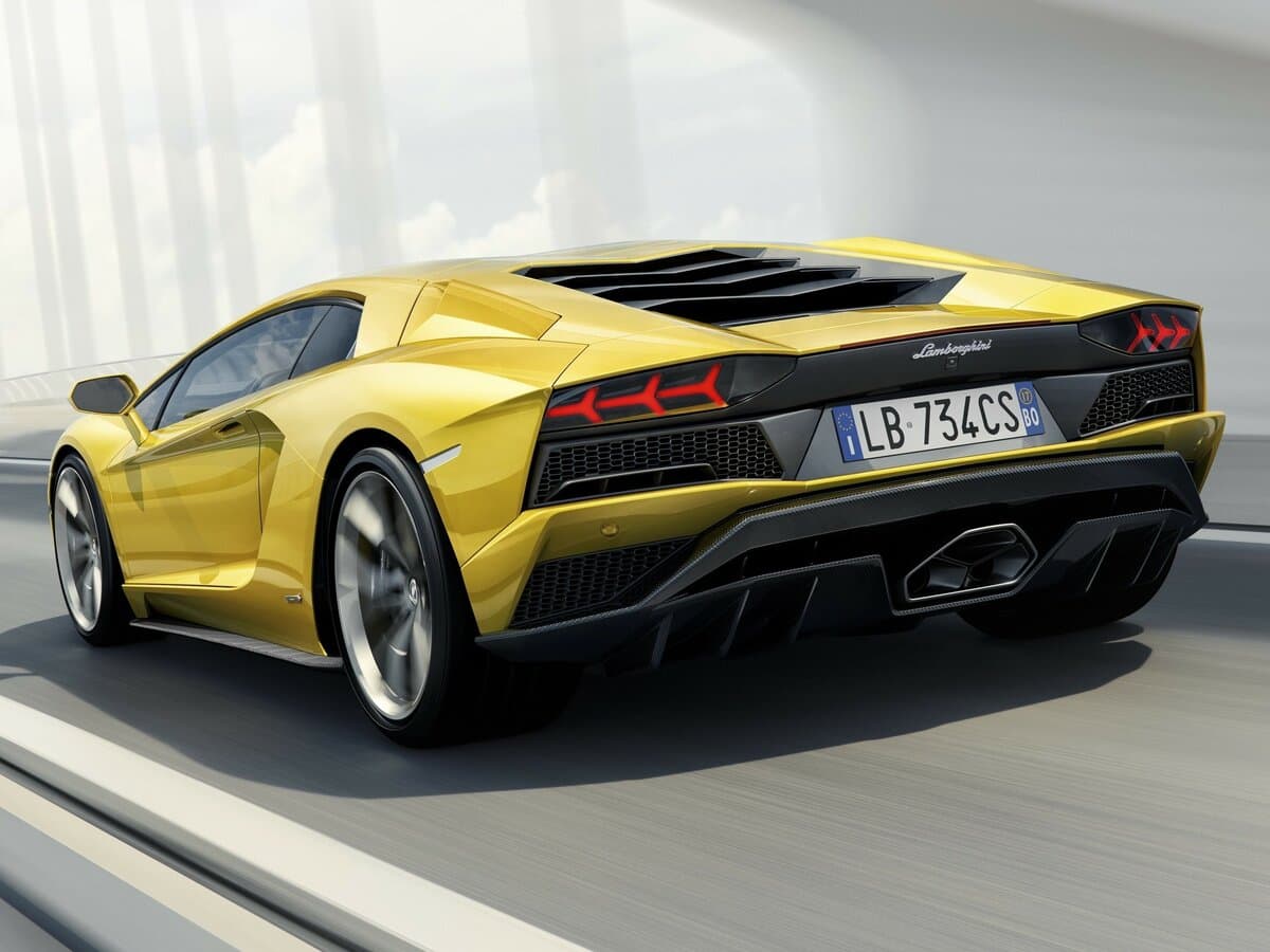 Lamborghini Aventador I Restayling — 3/4 arxadan