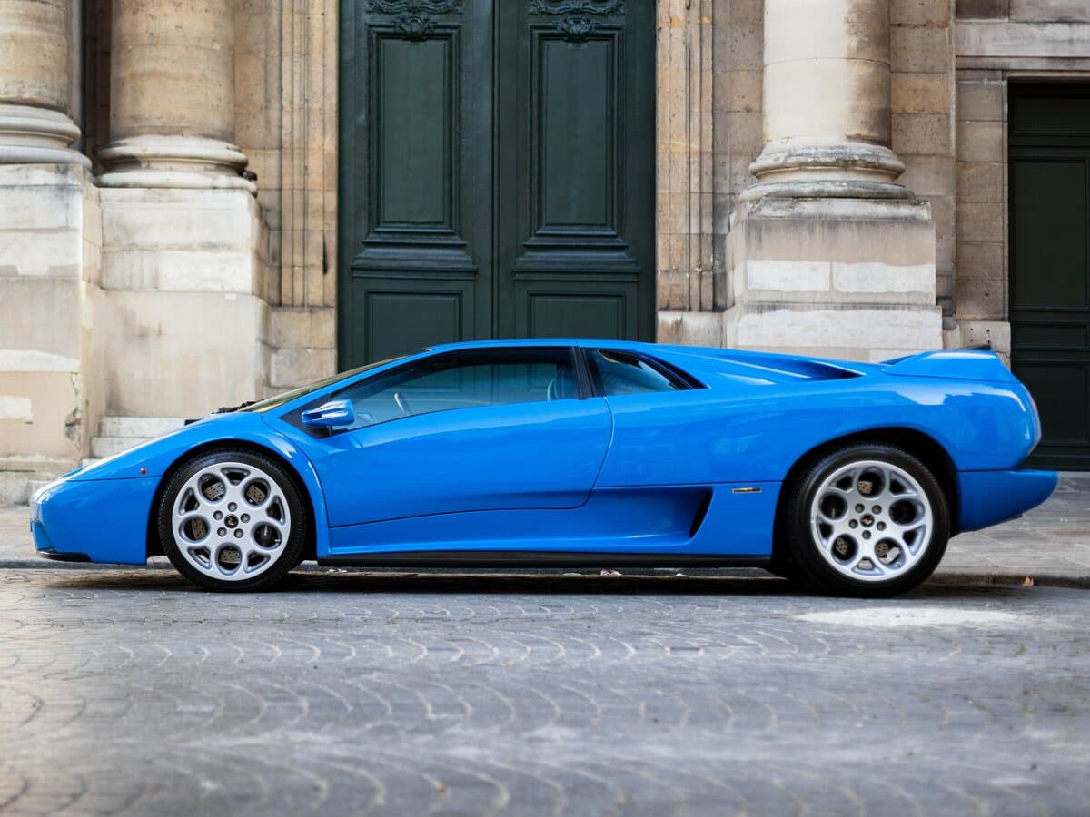 Lamborghini Diablo 1990 – 2001 — Yandan