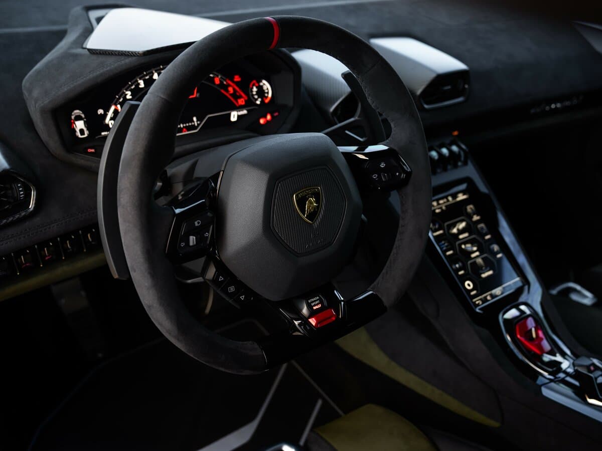 Lamborghini Huracán I Restayling — Sükan