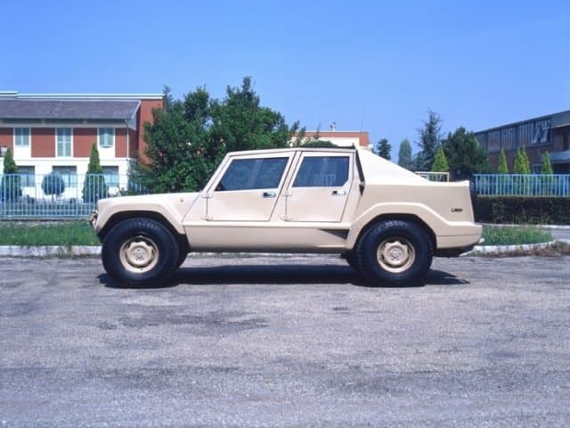 Lamborghini LM001 1981 – 1981 — Yandan