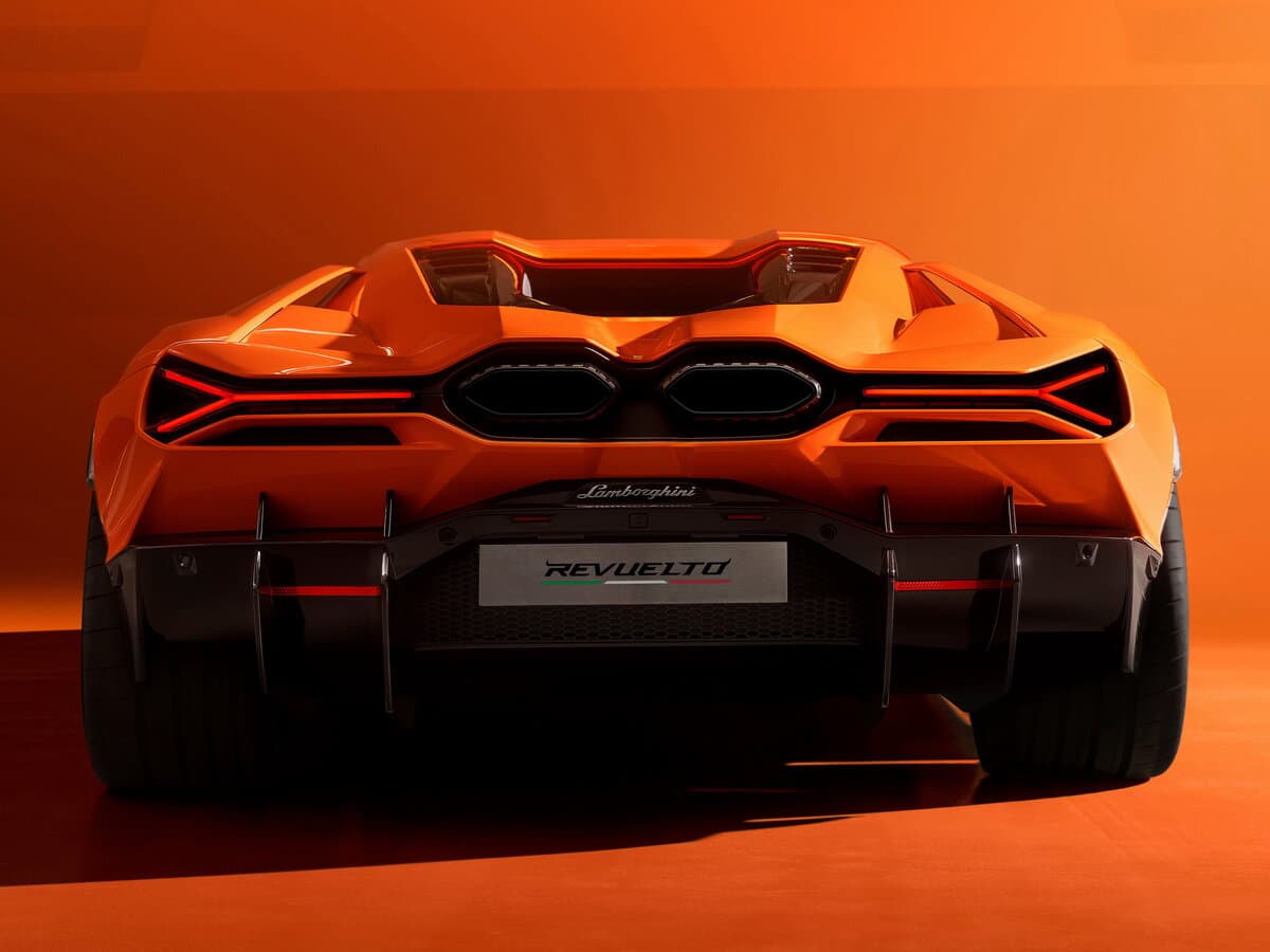 Lamborghini Revuelto 2023 – indiyədək — Arxadan