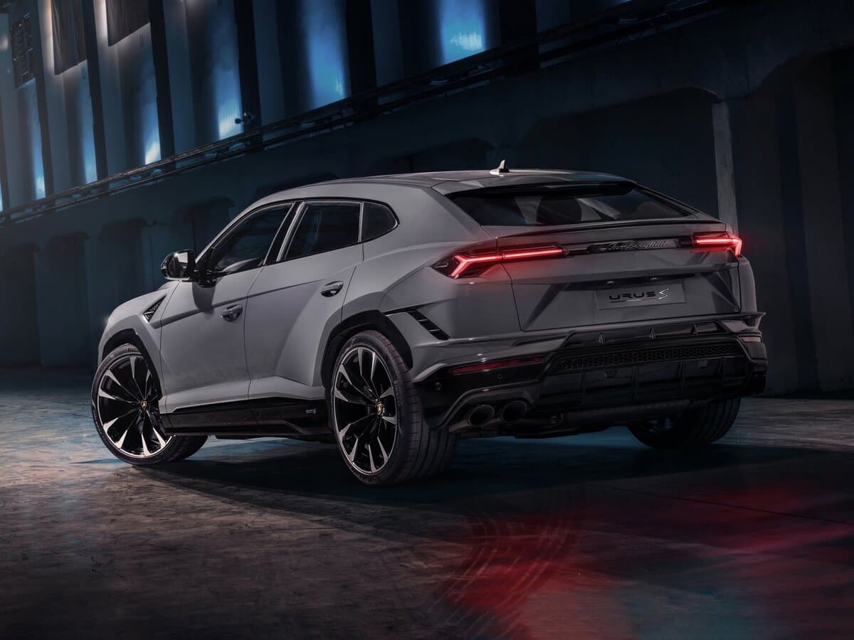 Lamborghini Urus I Restayling — 3/4 arxadan