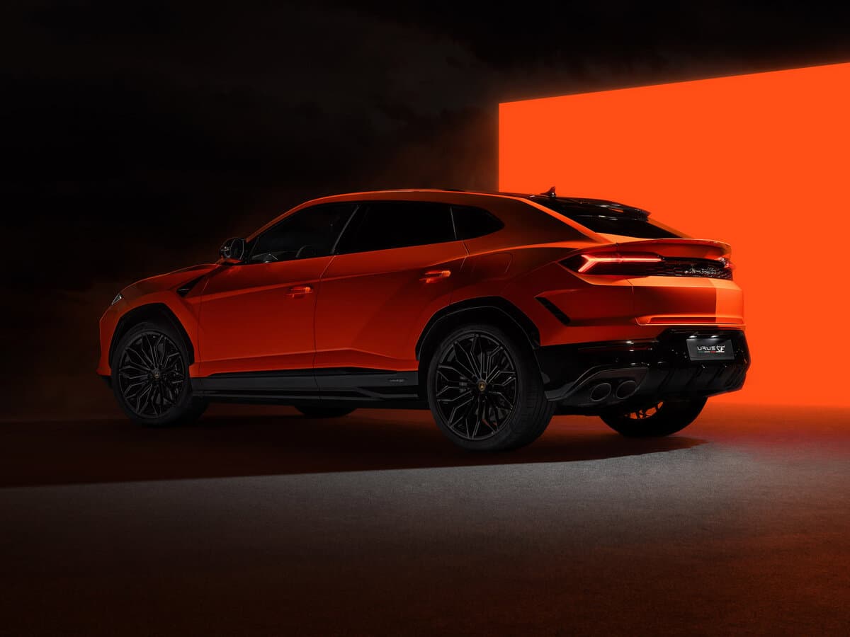 Lamborghini Urus I Restayling — 3/4 arxadan