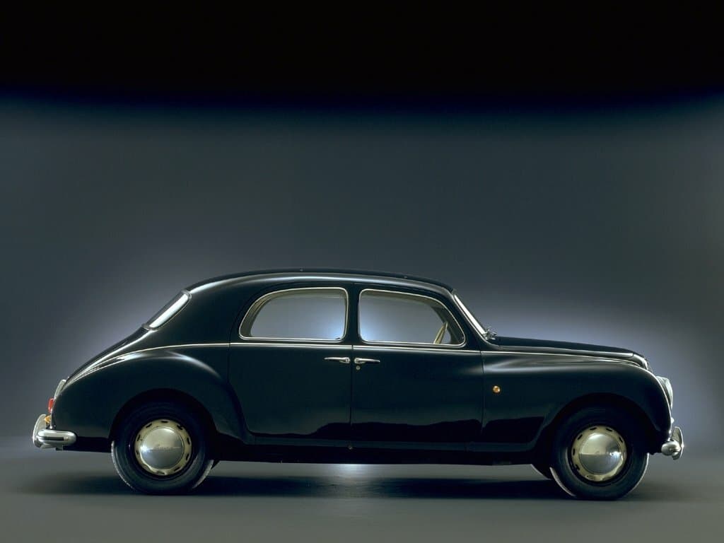 Lancia Aurelia 1950 – 1953 — Yandan