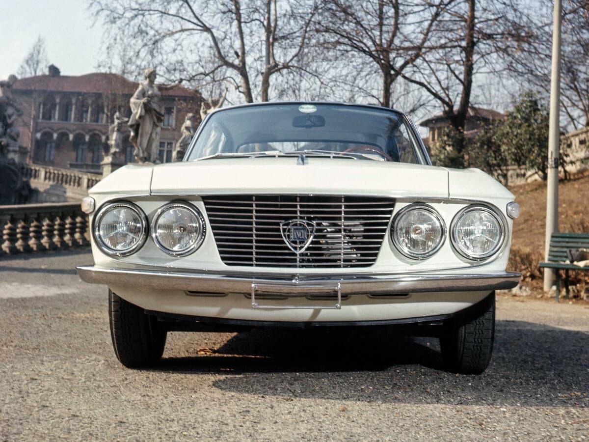 Lancia Fulvia 1968 – 1975 — Öndən