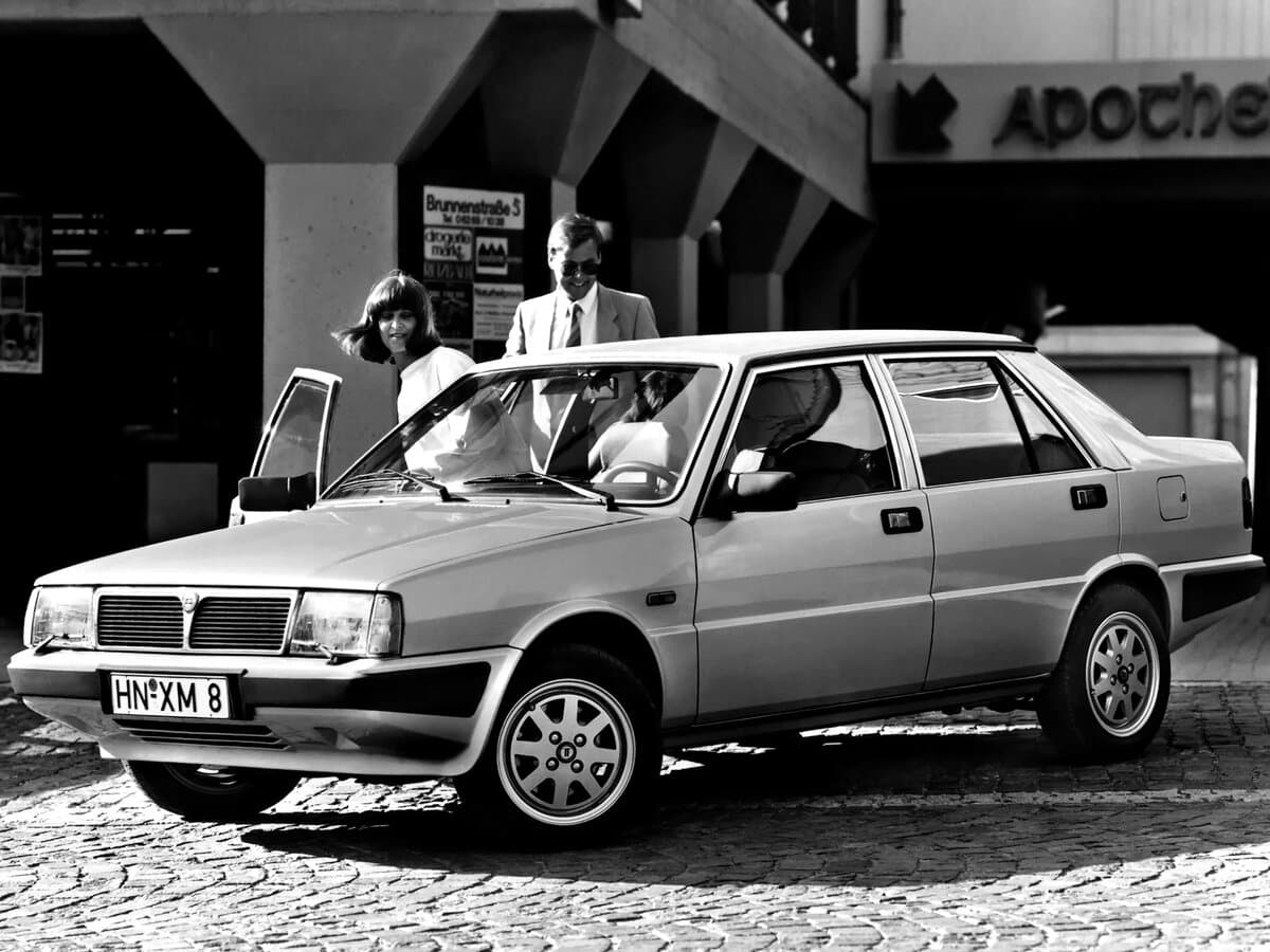 Lancia Prisma 1982 – 1989 — Əsas şəkil